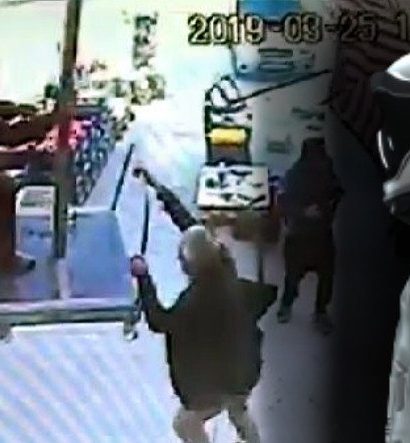 Şemsiye ile Uçtuğu Video Viral Olan Adam, Uzaya Giden İlk Türk Olmak İstediğini Söyledi [Video]